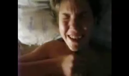 Busty Kolombiyalı MİLF döküm hülya koçyiğit sexs filmi