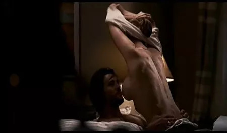 Komşusu ateşli sexs filmleri ile aldatıyor