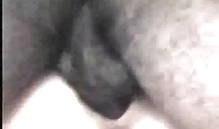 Adam en yeni sexs filimleri prezervatif almak için siyah adama