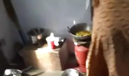 Temizlikçi sexs filmi indir kadın seks yapmak için yerimde para ödüyorum
