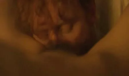 Yatak odasında ateşli sexs izle film sarışın Mastürbasyon