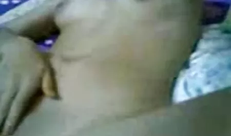 Büyük ateşli sexs filmleri memeli sarışın çalışır alır canavar siyah horoz dürttü