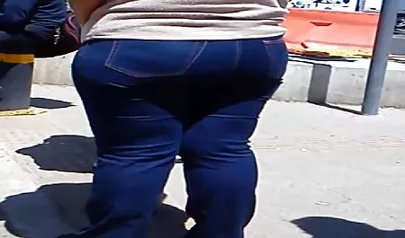 Lisa Ann şeftalisine hint sexs filmi büyük horoz ile doldurulmuş var