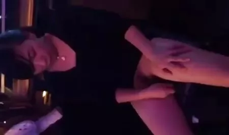 Nadia Beyaz ve Jenna lezbiyen seks türkçe altyazılı sexs filmleri