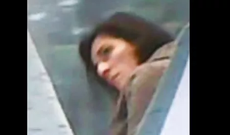 Sıcak kırmızı liseli sexs filmi kafa aksiyon - Ornella Morgan